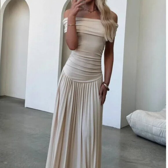 Lioness Cream Off-Shoulder Maxi Dress - Picture 3 of 8